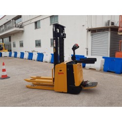YALE MS12X | Apilador doble eléctrico conductor montado 1200 kg | GAM