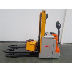 JUNGHEINRICH EJD 220 | Apilador Eléctrico 2,01M | GAM Online